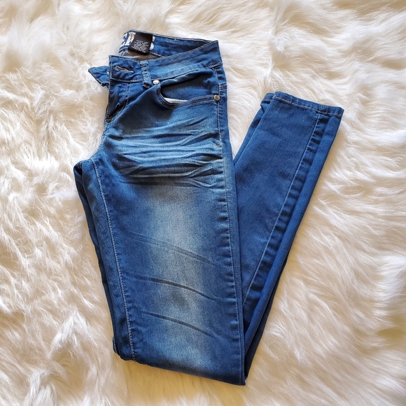 V.I.P. jeans - Picture 2 of 3